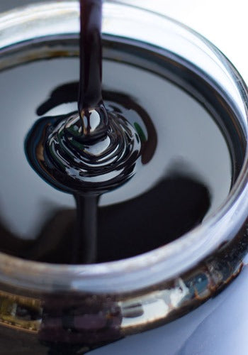 Molasses 1000 Litres (IBC and delivery included)